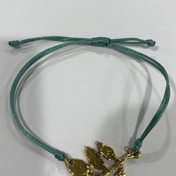 Knotted Bracelet with Golden Leaves - Picture 5 of 5